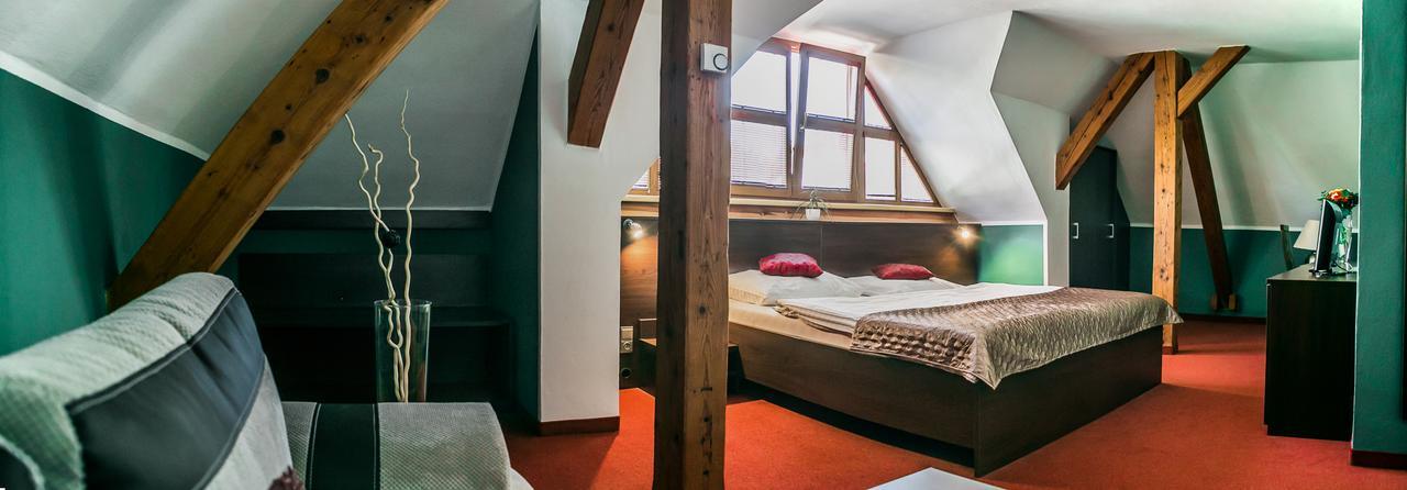 Hotel Best 俄斯特拉发 外观 照片