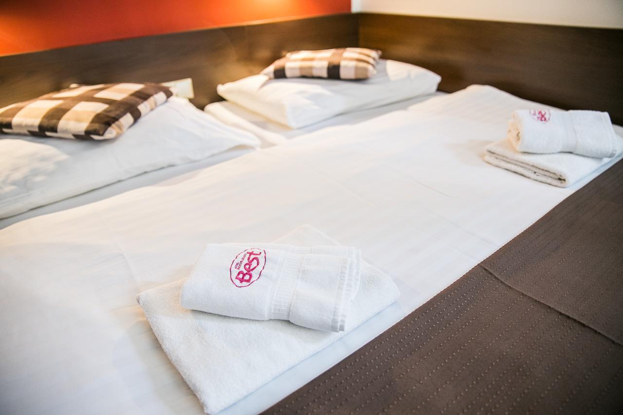 Hotel Best 俄斯特拉发 外观 照片